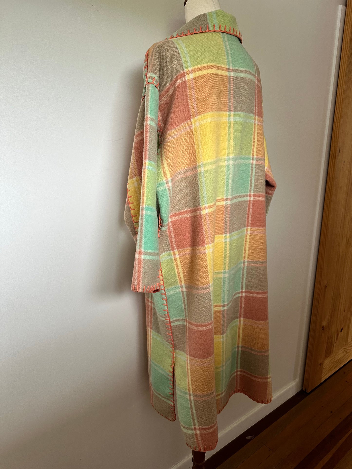 Marshmallow Wool Duster (8-18)