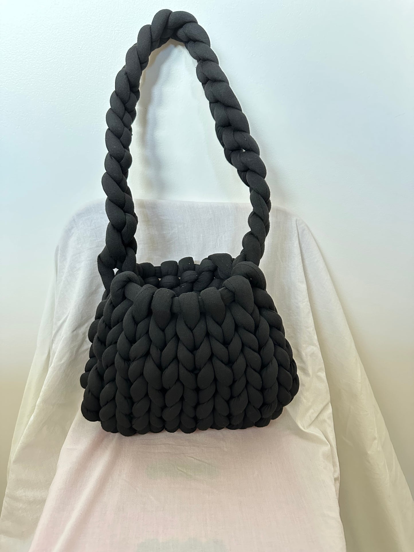 Chunky Handknitted Shoulder Bag (Black)