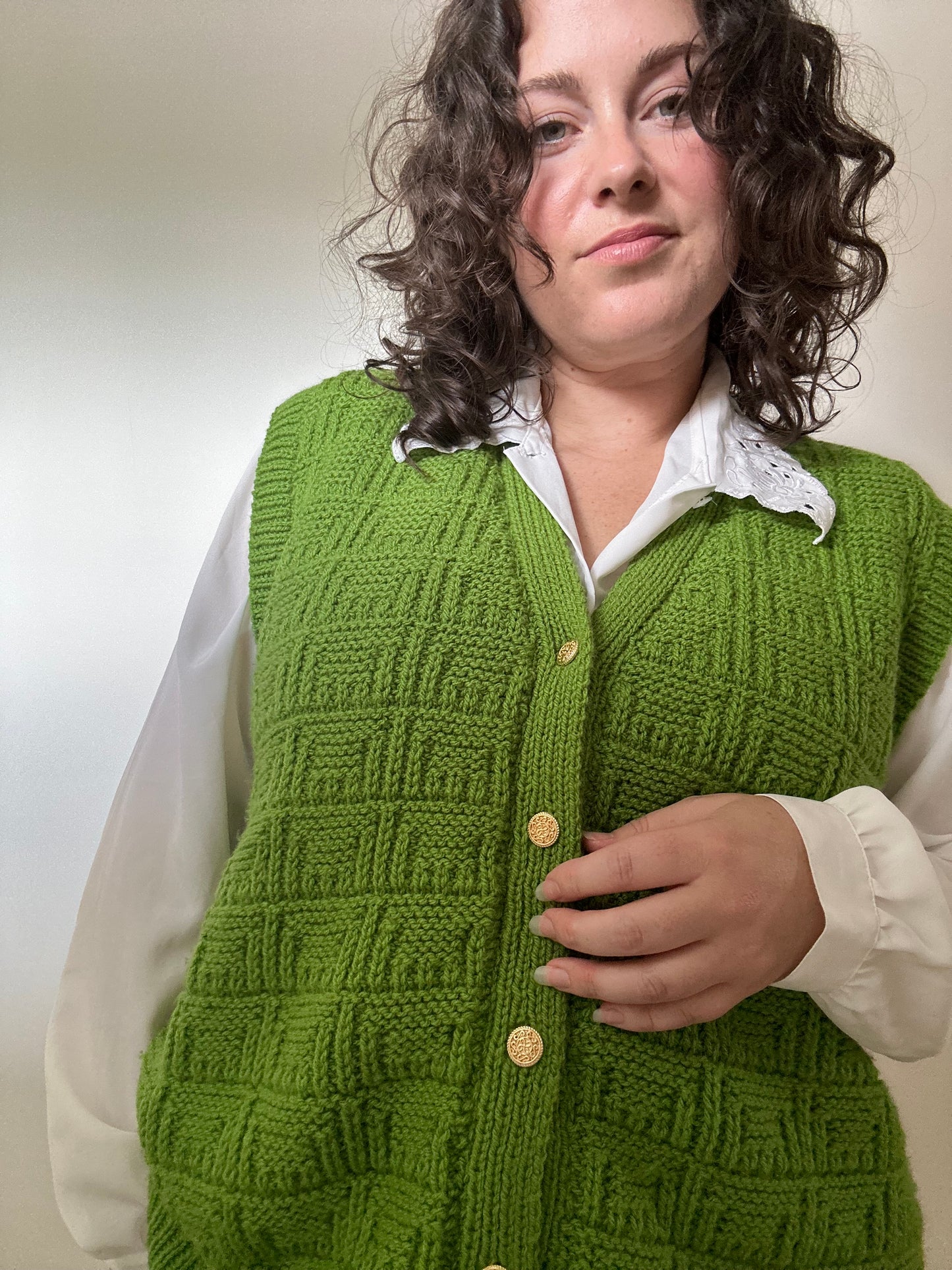 Vintage Handknitted Wool Vest (8-18)