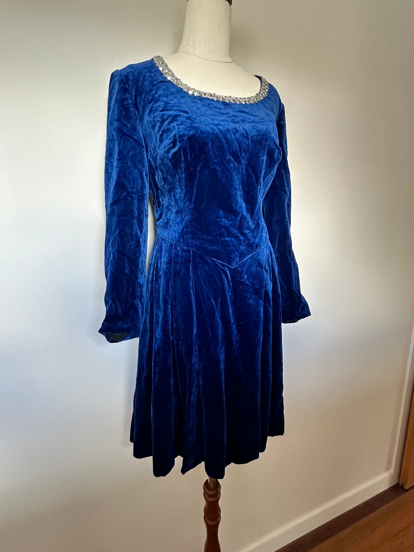 Vintage Velvet Mini Dress (10/12)