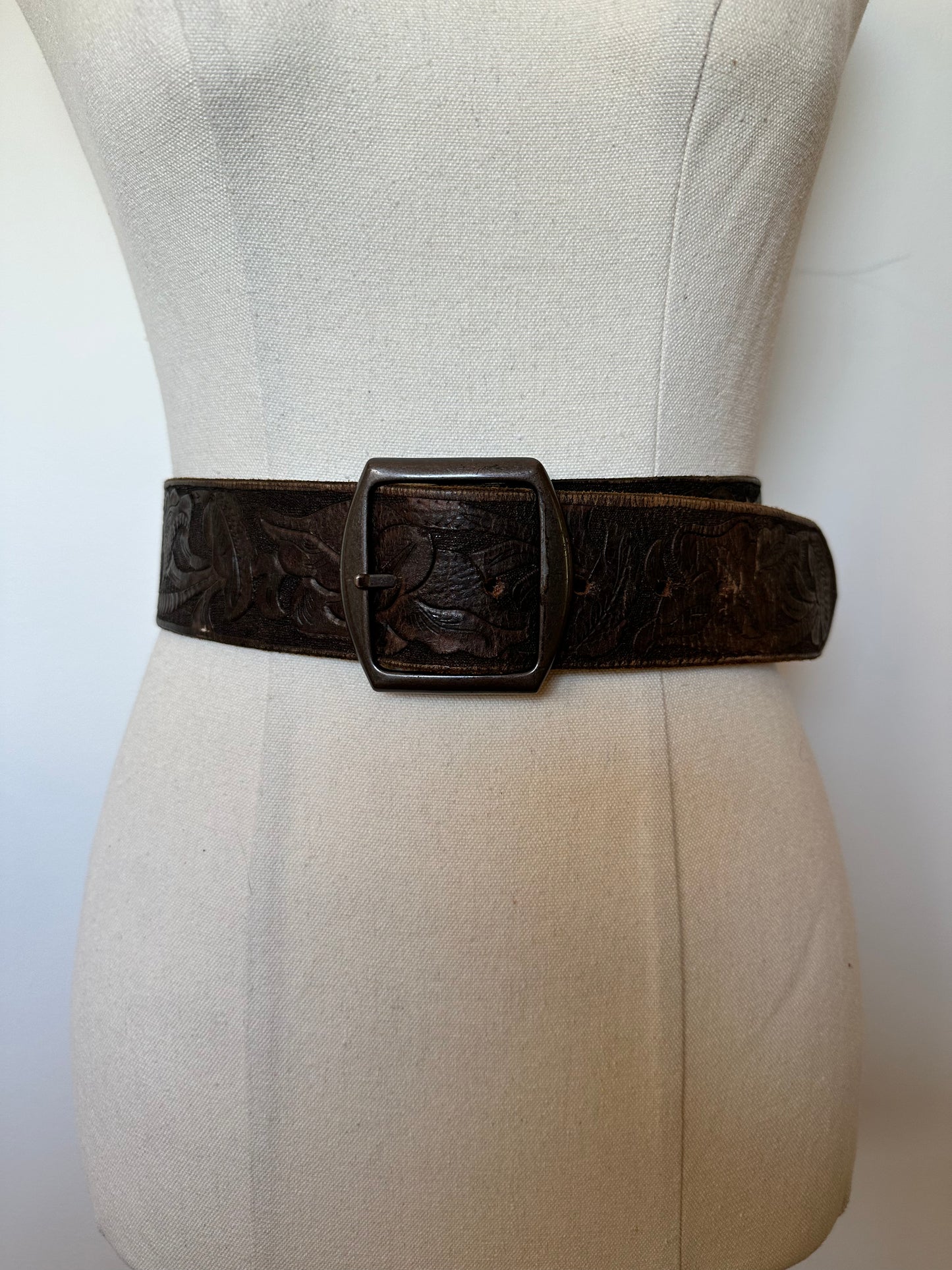 Vintage Tooled Leather Belt (86cm)