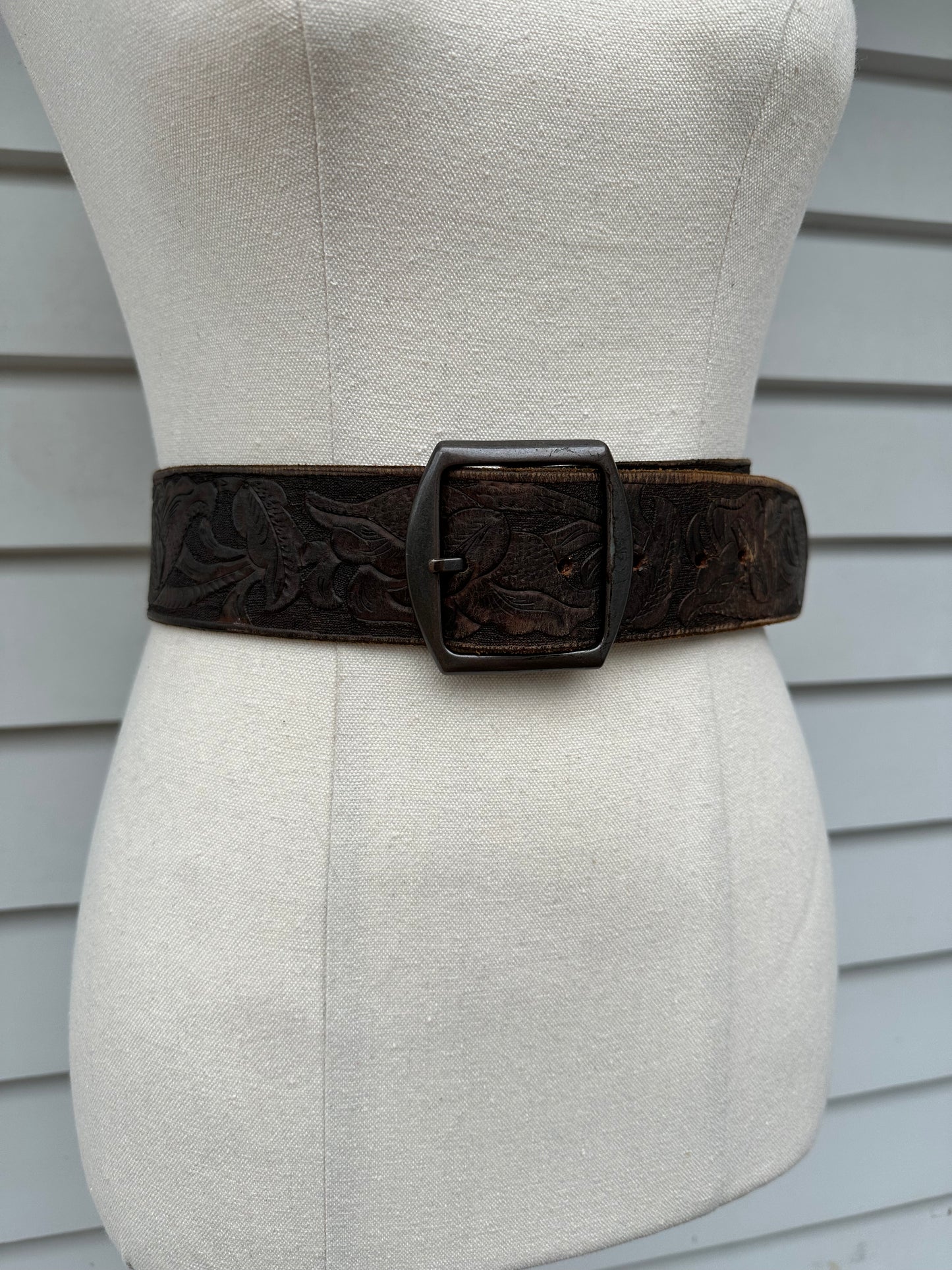 Vintage Tooled Leather Belt (86cm)