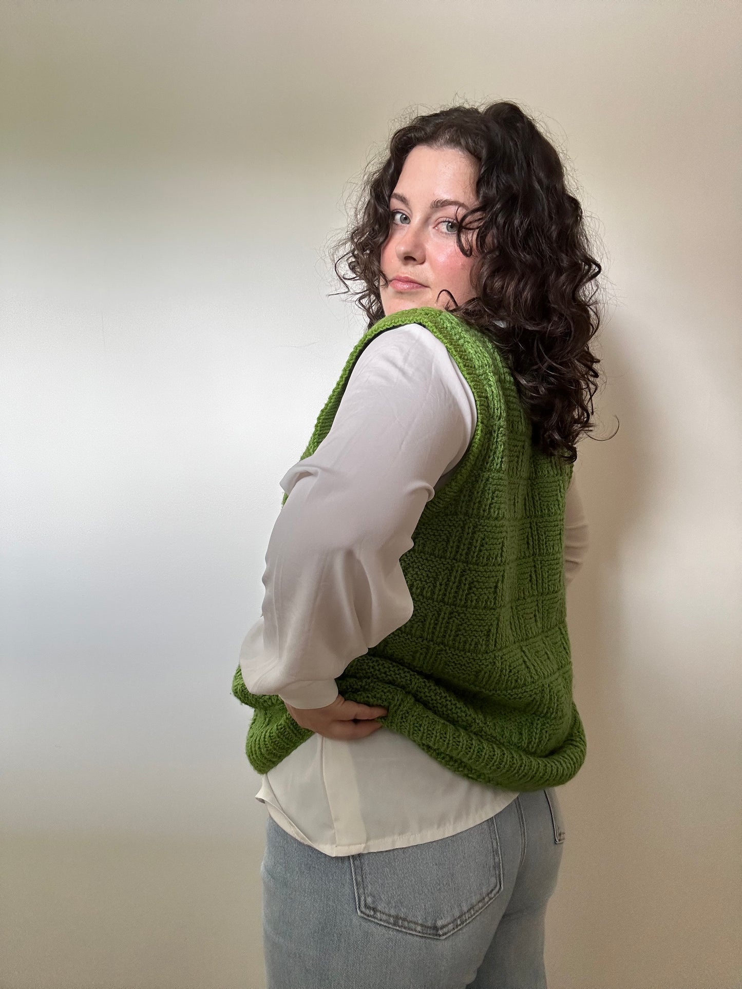 Vintage Handknitted Wool Vest (8-18)